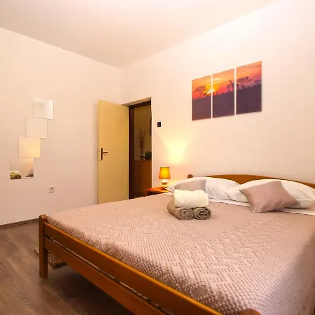 Luciano 1540 Apartman