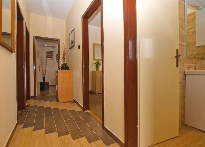 Luciano 1540 Πούλα